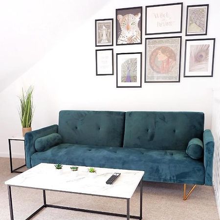 Comfortable And Cozy 4-Bedroom House Near The Hospital كامبريدج المظهر الخارجي الصورة