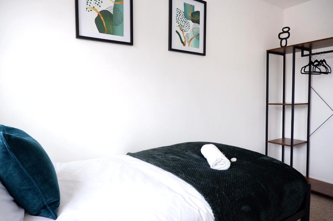 Comfortable And Cozy 4-Bedroom House Near The Hospital كامبريدج المظهر الخارجي الصورة