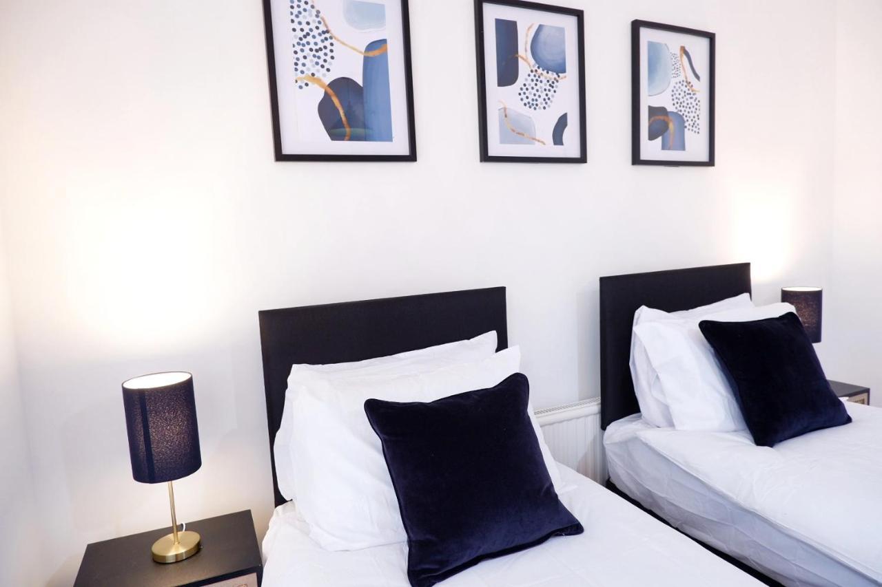 Comfortable And Cozy 4-Bedroom House Near The Hospital كامبريدج المظهر الخارجي الصورة