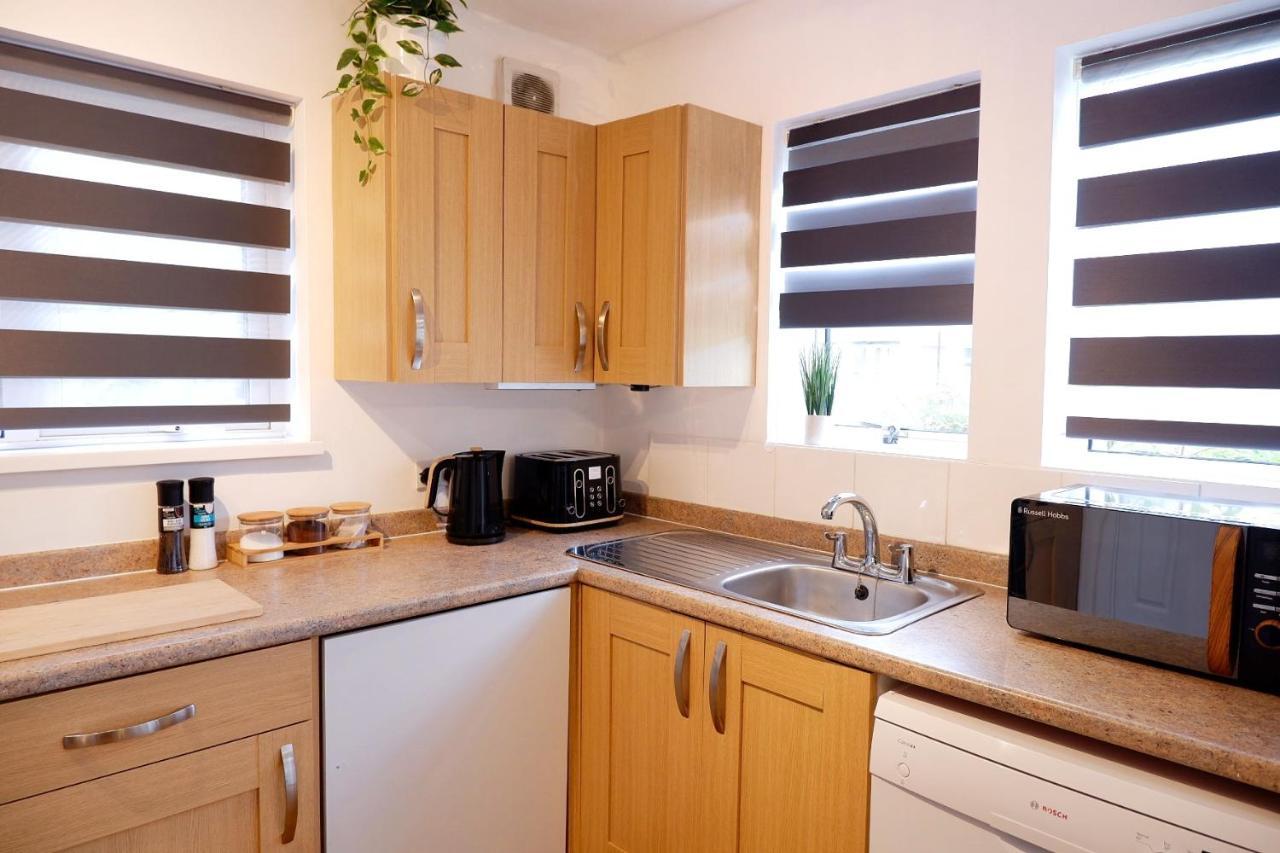 Comfortable And Cozy 4-Bedroom House Near The Hospital كامبريدج المظهر الخارجي الصورة