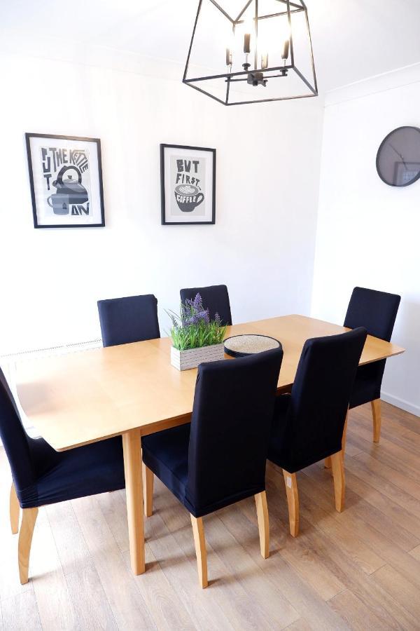 Comfortable And Cozy 4-Bedroom House Near The Hospital كامبريدج المظهر الخارجي الصورة